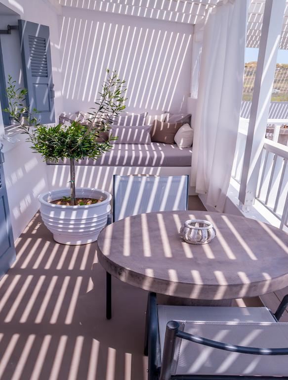Milos Bay Suites 아다마스 객실 사진