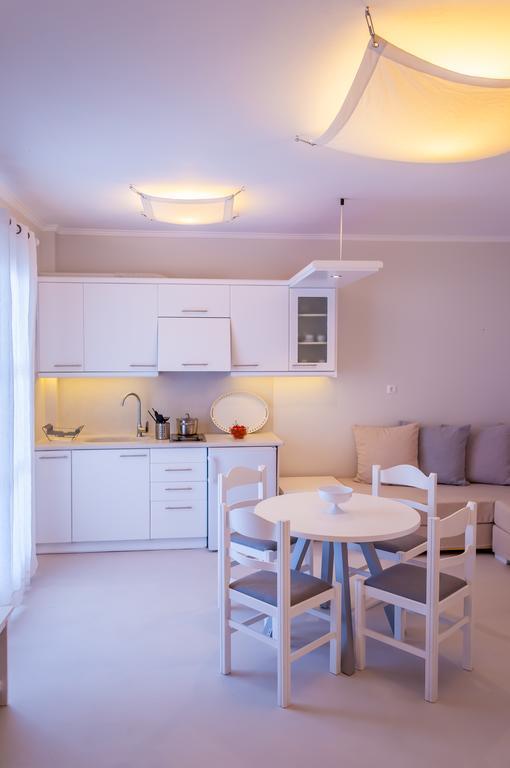 Milos Bay Suites 아다마스 객실 사진
