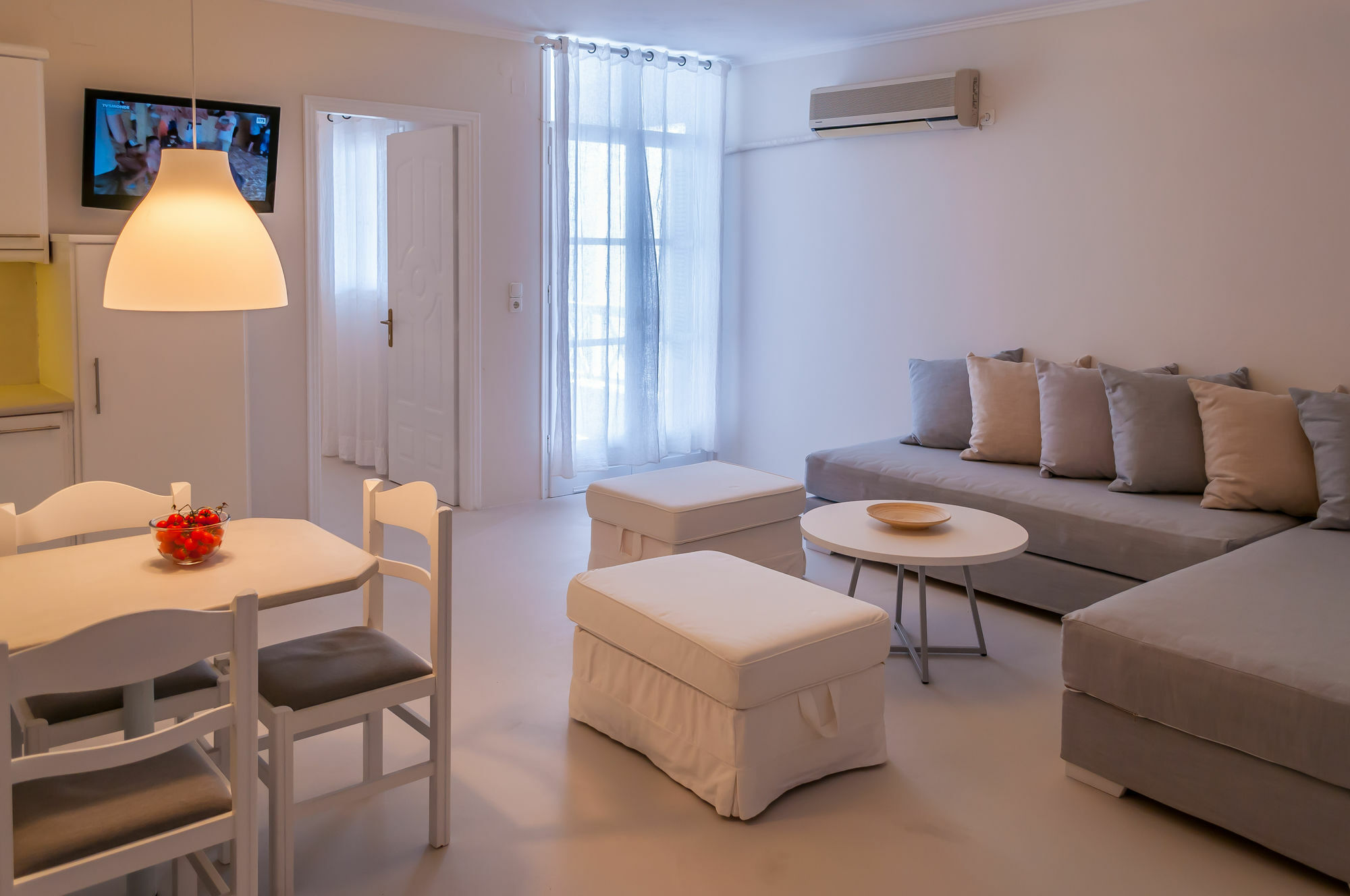 Milos Bay Suites 아다마스 외부 사진