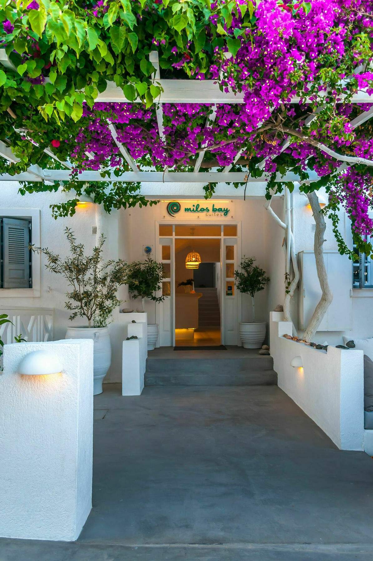 Milos Bay Suites 아다마스 외부 사진